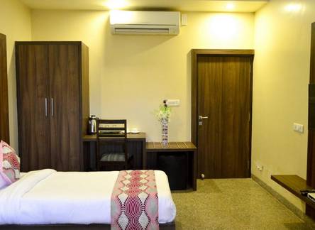 Отель Hotel Neelam Paradise