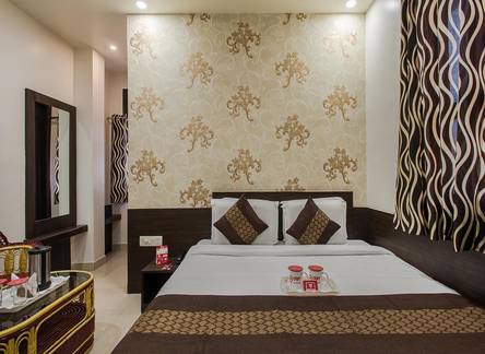 Отель OYO Rooms Sindhi Camp Metro Station