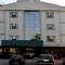 Отель OYO Rooms MI Road Raj Mandir Cinema