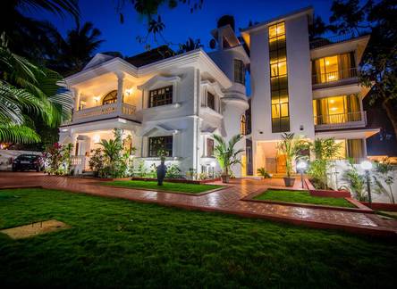 Отель Pinnacle Holiday Homes