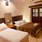 Отель Pinnacle Holiday Homes