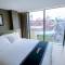 Отель Avanti Hotel