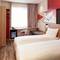 Отель Ibis Saigon Airport