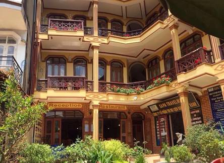 Отель Lotus Hotel