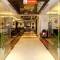 Отель Hotel Emerald Waters Classy