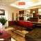 Отель Hotel Emerald Waters Classy