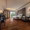 Отель Elegant Suites Westlake