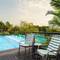 Отель Elegant Suites Westlake