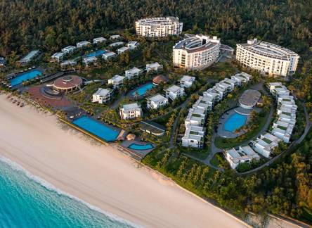 Отель Melia Danang Beach Resort