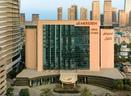 Отель Le Meridien Mina Seyahi Beach Resort & Marina