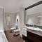 Отель Le Meridien Mina Seyahi Beach Resort & Marina