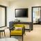 Отель Le Royal Meridien Beach Resort & Spa