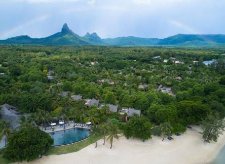 Отель Maradiva Villas Resort & Spa