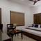 Отель Mohan International, New Delhi