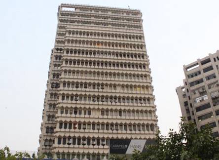 Отель Hans Plaza