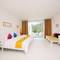 Отель The Old Phuket Karon Beach Resort