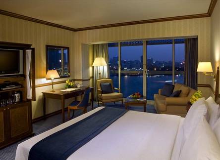 Отель Sheraton Dubai Creek Hotel And Towers