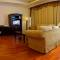 Отель Sharjah Premiere Hotel & Resort