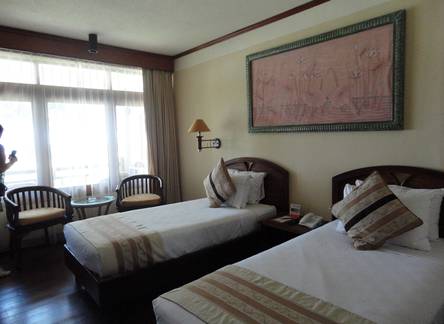 Отель Senggigi Beach Pool Villa Club