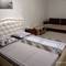 Отель One Bedroom Apartment on Masherova 61