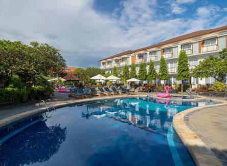 Отель Kuta Beach Club