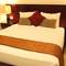 Отель Yulia Beach Inn Kuta