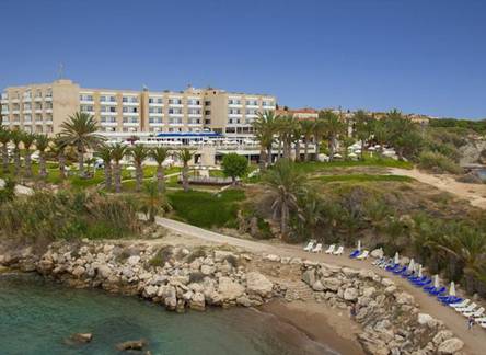 Отель Queen’S Bay