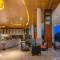 Отель Ocean View Resort Yalong Bay