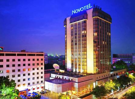 Отель Novotel Peace Beijing