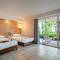 Отель Palm Beach Resort & Spa Sanya