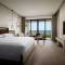Отель Sanya Marriott Yalong Bay Resort & Spa