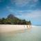 Отель Beachcomber Paradis Hotel & Golf Club