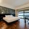 Отель Hotel Maya Kuala Lumpur