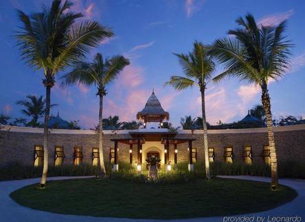 Отель Shangri-La Villingili Resort & Spa