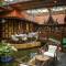 Отель Movenpick Grand Al Bustan