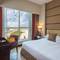 Отель Khalidiya Palace Rayhaan by Rotana