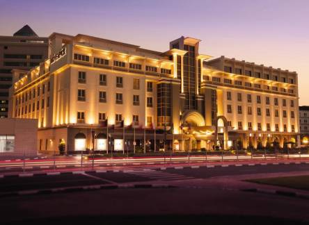 Отель Movenpick Hotel Bur Dubai