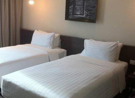 Отель S15 Sukhumvit Hotel