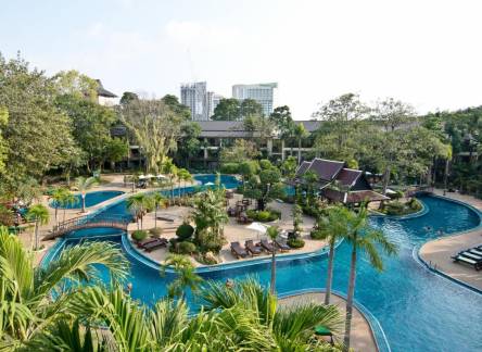 Отель The Green Park Resort