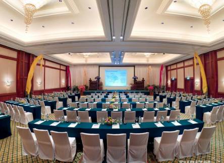 Отель Le Meridien Nirwana Golf & Spa Resort