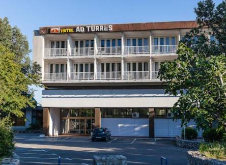 Отель Hotel Ad Turres