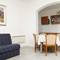 Отель Apartments Pucisca