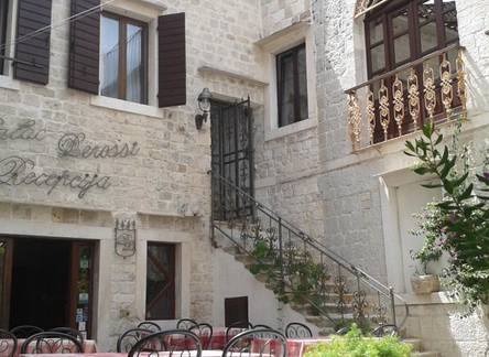 Отель Palace Derossi, Trogir