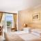 Отель Zvonimir Sunny Hotel by Valamar