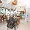 Отель Microtel by Wyndham Boracay