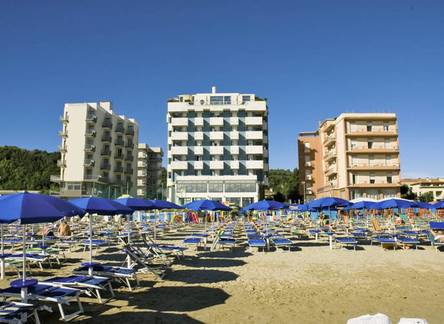 Отель Nautilus Family Hotel