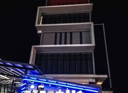 Отель Beverly Hotel
