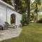 Отель Muses Villas Resort