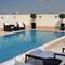 Отель Avani Deira Dubai Hotel