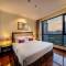 Отель Bandara Suites Silom